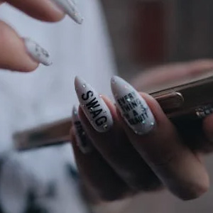 Beauty T nail gallery