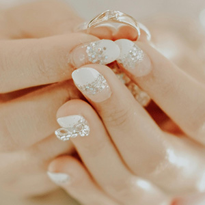 Beauty T nail gallery